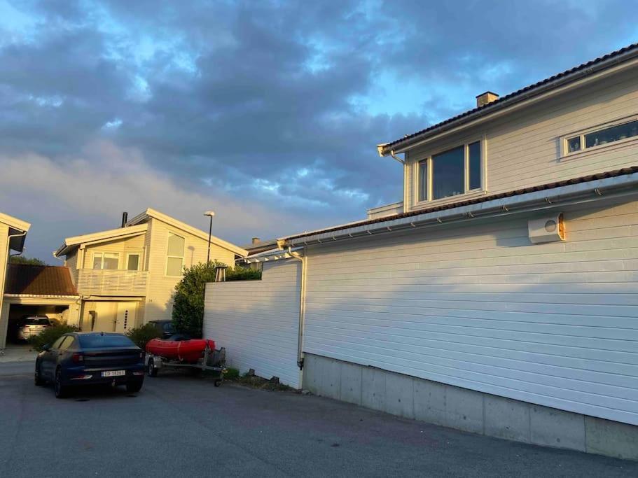 Koselig Kjellerleilighet Ca 25 Minutter Kjoring Fra Sentrum Apartment *